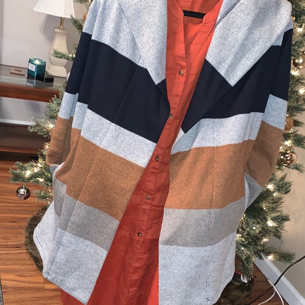 2/$15 Nine West  sleeveless tunic